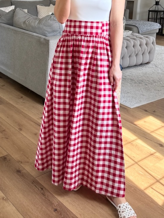 Dresses & Skirts - Red checkered Skirt with elastic back waist and pockets and zip side